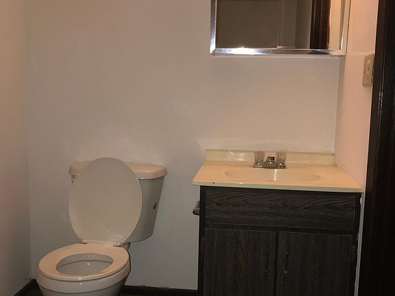 2nd image of 248 E Oak Cliff Ct APT 11
