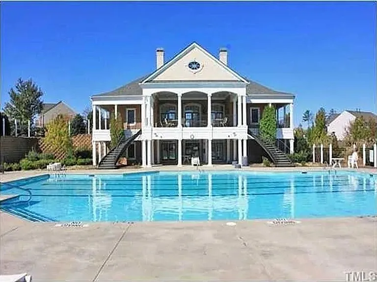 313 Coral Creek Ln — Photo 10