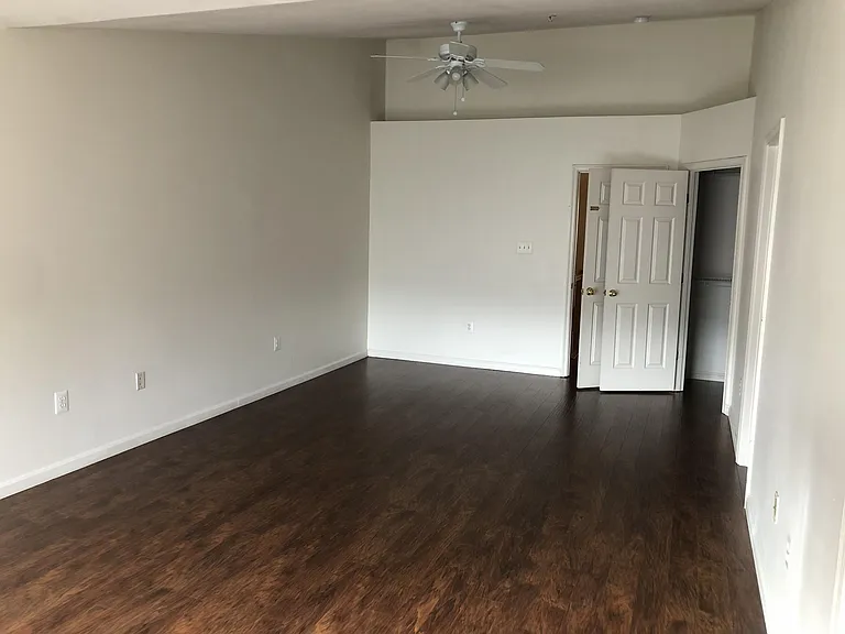 2527 Emerson Dr — Photo 17