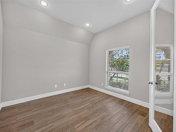 4th image of 4333 Arbor Crest Ln