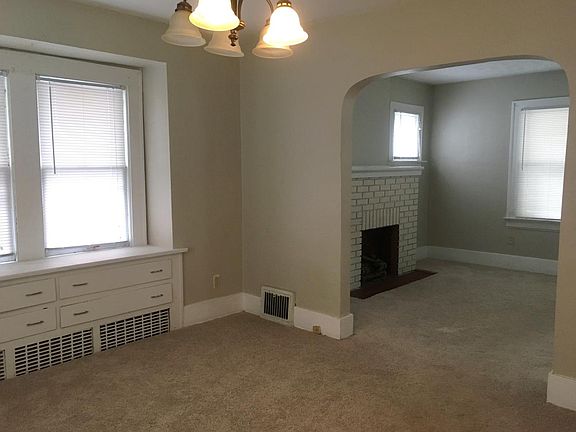 5th image of 38 E Rosewood Ave