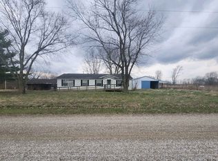 20659 Sand Burr Ln, Petersburg, IL 62675