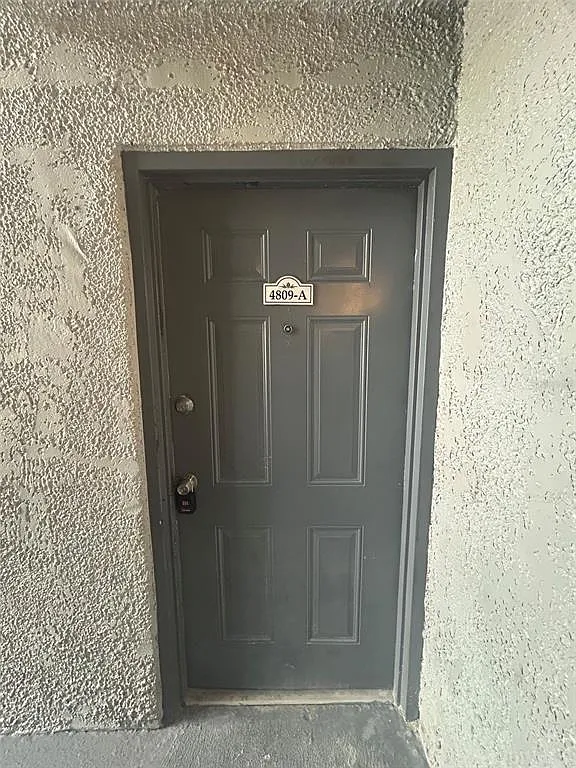3 bed, 2.0 bath, 1270 sqft, $1,895 — Photo 2