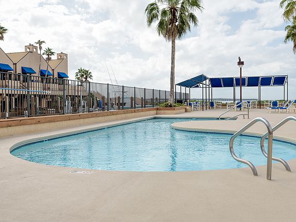 2nd image of 429 Padre Blvd #16