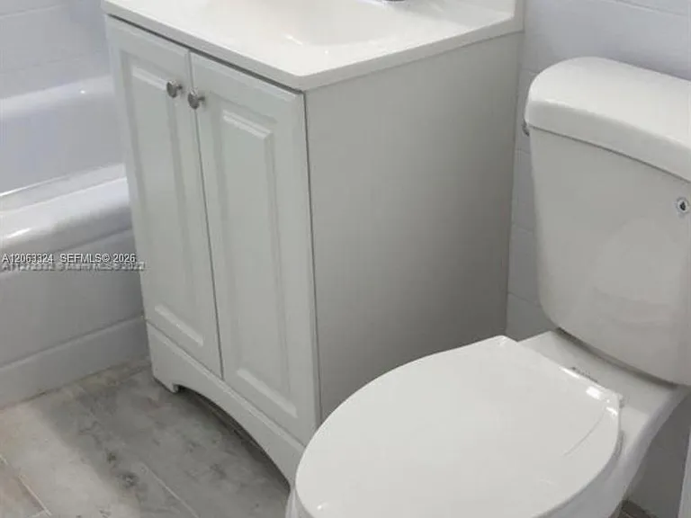 8035 Byron Ave #2 — Photo 8