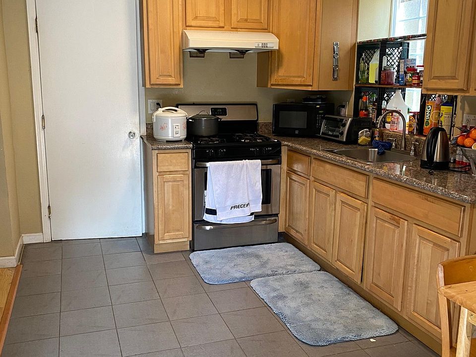 1st image of 932 Southgate Ave