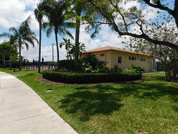 5th image of 5919 Areca Palm Ct APT E