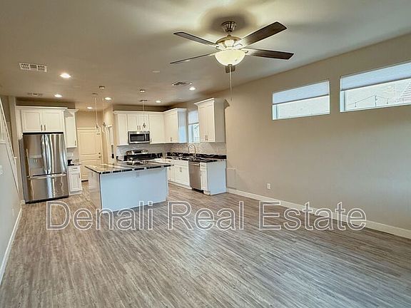 5th image of 2461 W Half Moon Cir