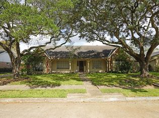 5130 Loch Lomond Dr, Houston, TX 77096