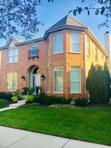 779 Lyster Rd, Highwood, IL, 60040