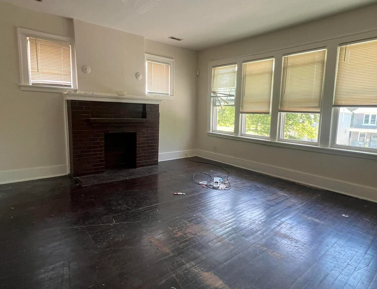 3 bed, 2.0 bath, 2637 sqft, $1,200 — Photo 4