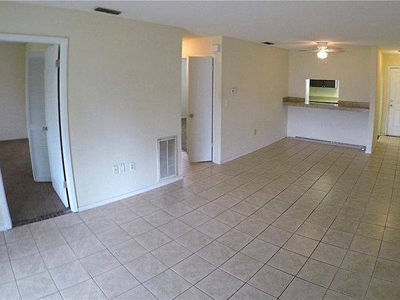 4th image of 12807 Kellywood Cir