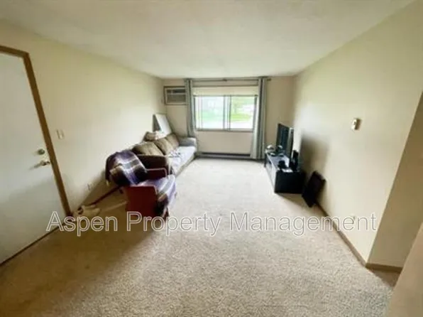 806 Benton Dr APT 22, Iowa City, IA 52246