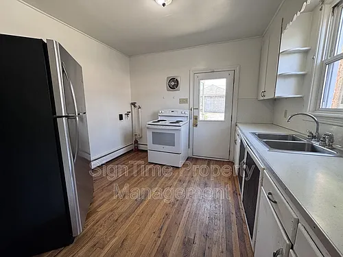 821 Washington Ave #1W Photo 1