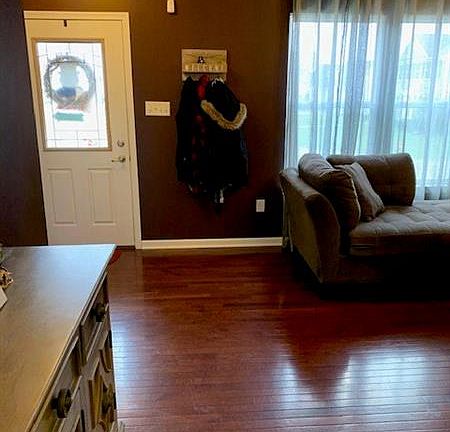 4th image of 2035 Zoe Ln