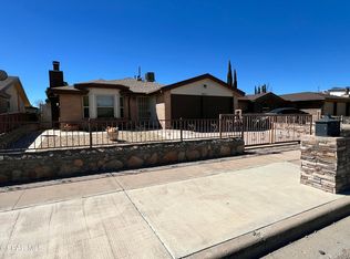 9957 Honey Locust Ln, El Paso, TX 79924