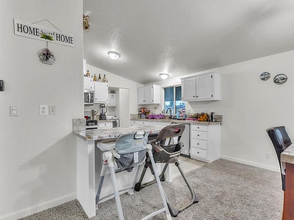 3rd image of 4130 Vicksburg Ln #179