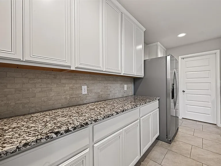 9227 Downing St — Photo 18