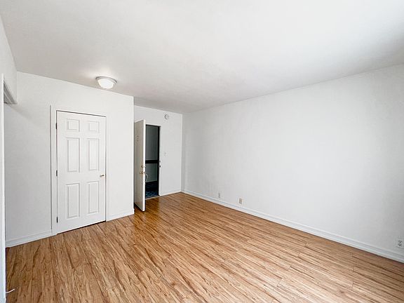 3rd image of 4901 Beverly Blvd APT 19