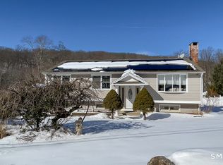 205 West Rd, Beacon Falls, CT 06403