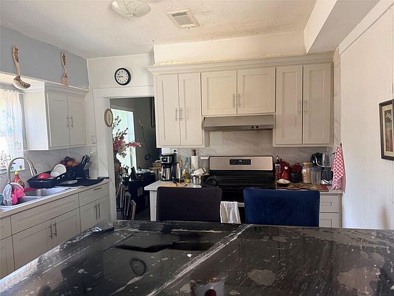 4th image of 7418 Evans St