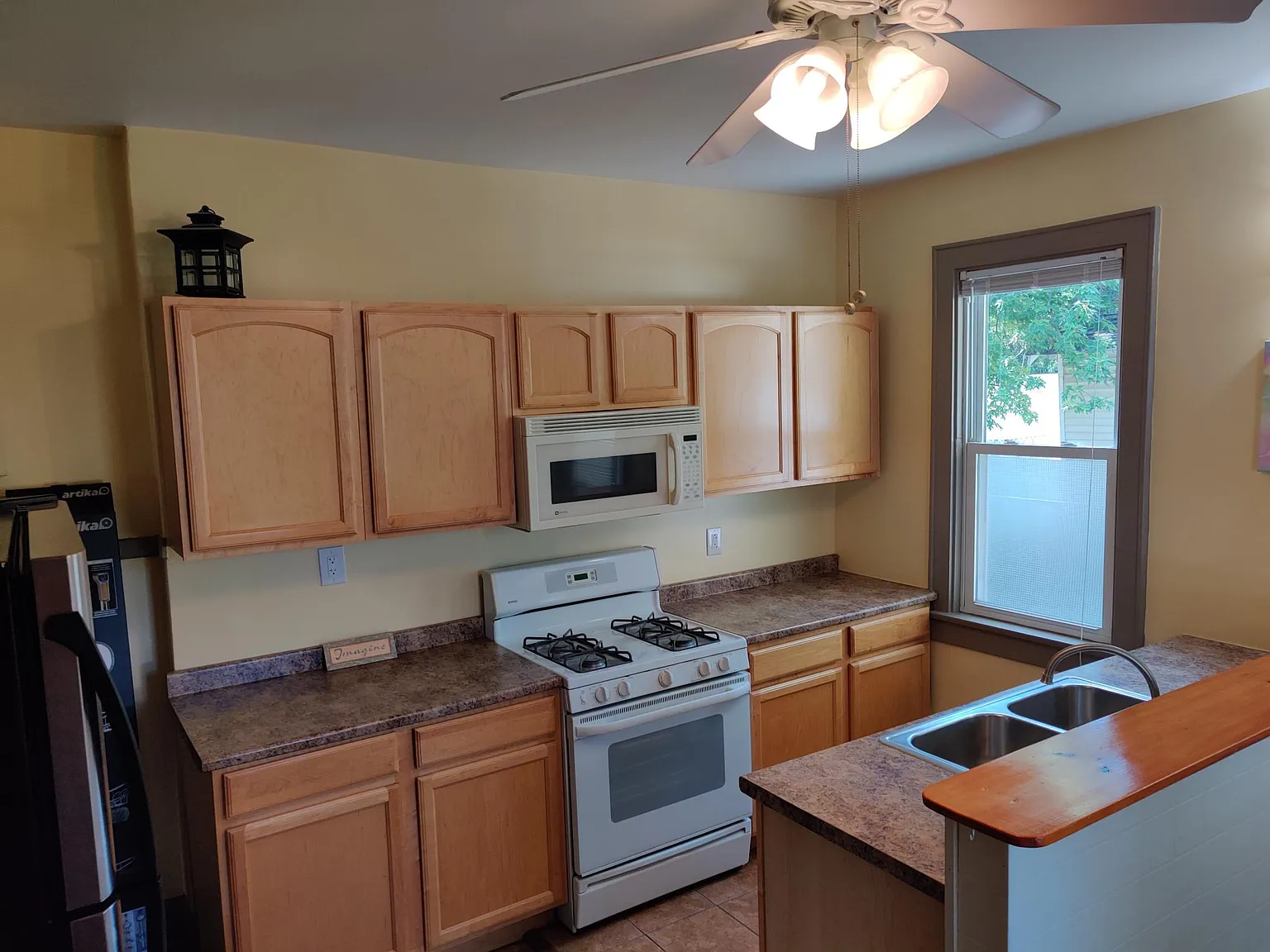 213 Dana Ave — Photo 3