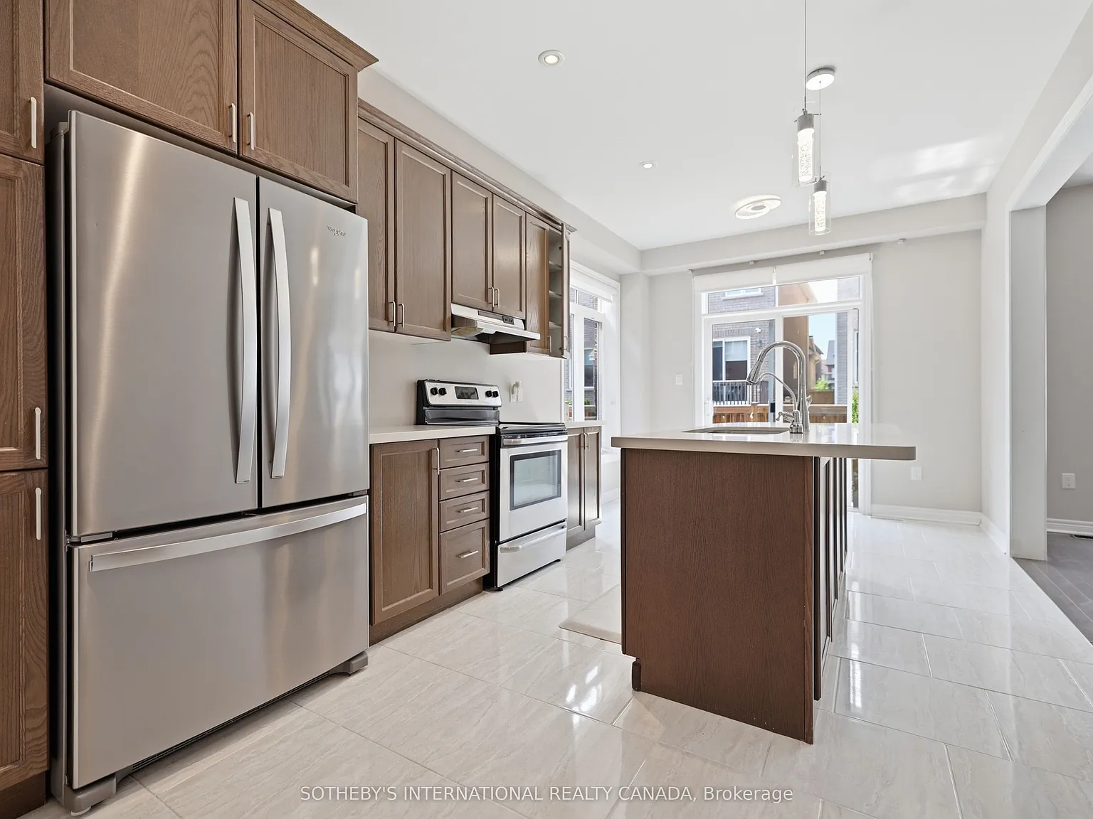5 bed, $3,900 — Photo 4