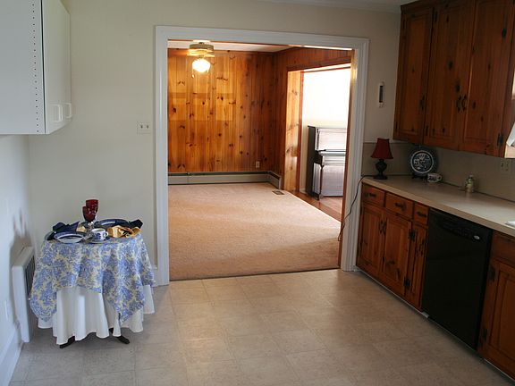 3rd image of 419 Coolidge Ave