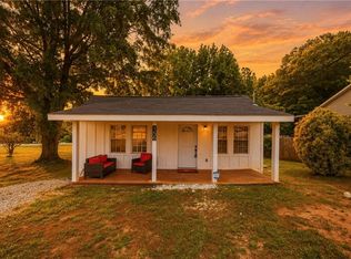 156 Pine Ave, Commerce, GA 30529