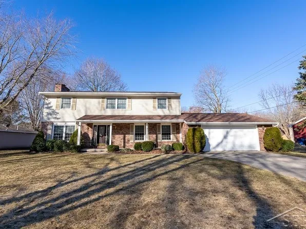 5403 Nakoma Dr, Midland, MI 48640