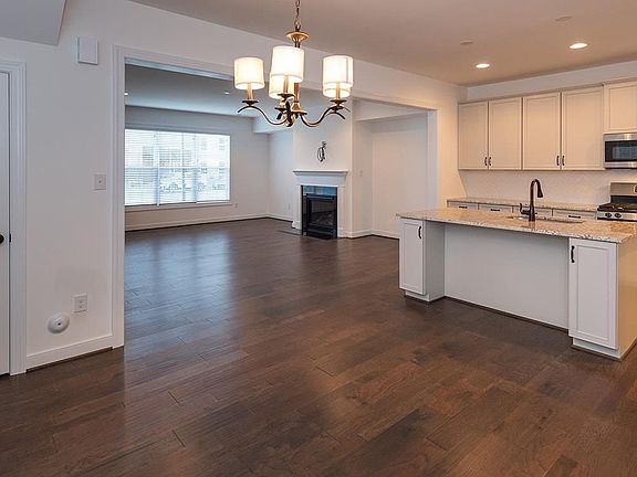 Kitchen Dining Area