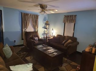 109 E Main St, Arma, KS 66712