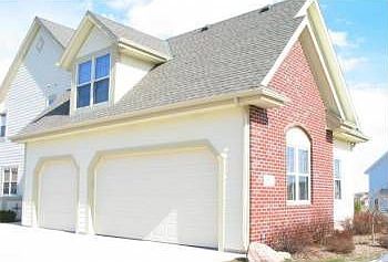 5th image of W131N6638 Crestwood Dr