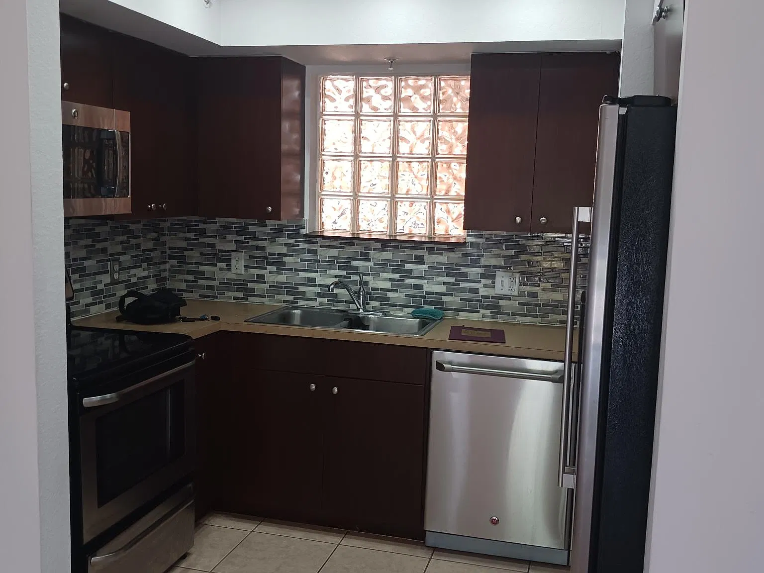 1 bed, 745 sqft, $1,800 — Photo 3
