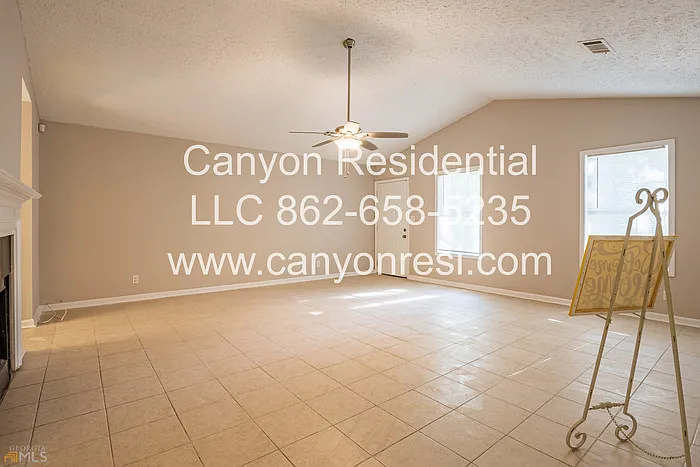 220 Splitwood Ln — Photo 6
