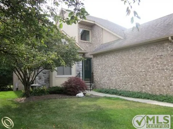 45357 Stonehedge Dr #12, Plymouth, MI 48170