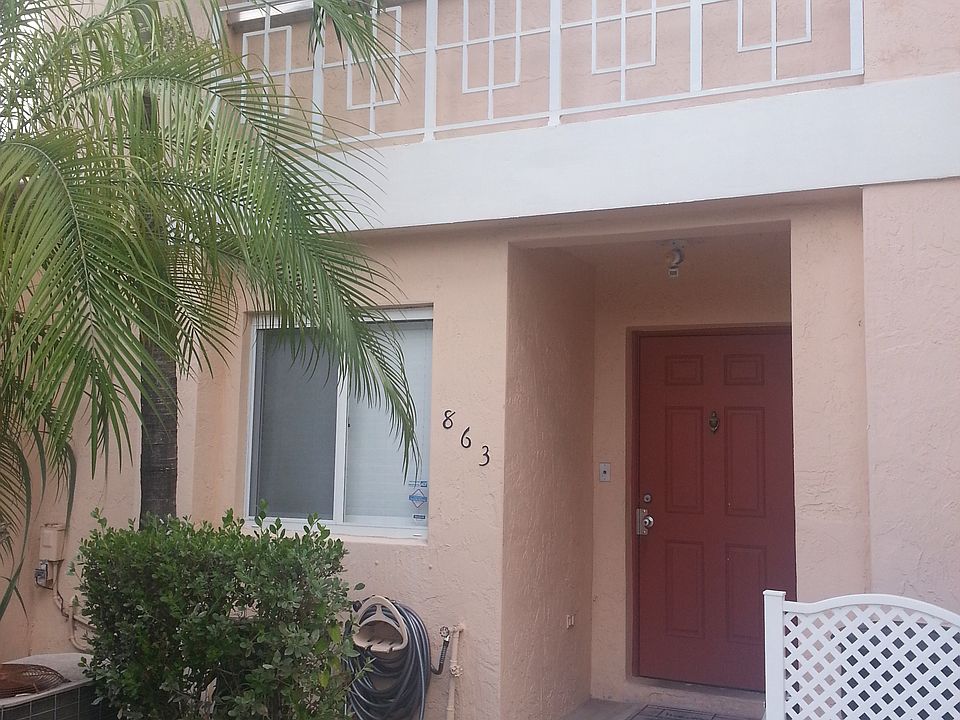 1st image of 863 NW 208th Ter