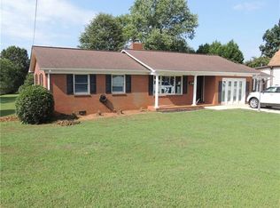 812 E Boyd St, Maiden, NC 28650