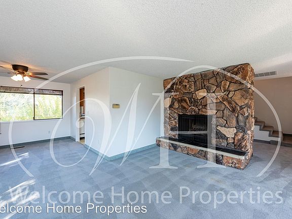 3rd image of 346 SE Davin Dr