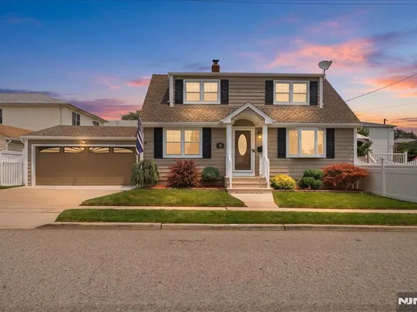 321 Thomas Ave, Lyndhurst, NJ 07071