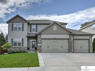 18907 Olive St, Omaha, NE 68136