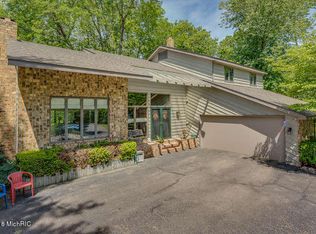 4754 Ridge Rd, Stevensville, MI 49127