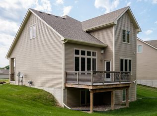 3901 140th St, Urbandale, IA 50323
