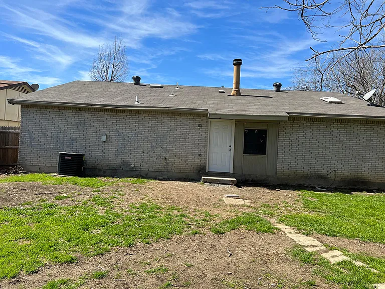 3105 Daytona Dr — Photo 10