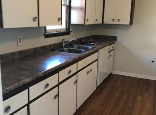 1135 W 23rd St, Lorain, OH 44052