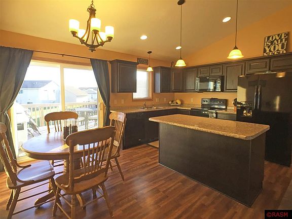4th image of 113 Foxfire Dr