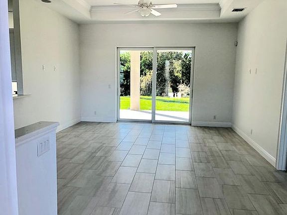 3rd image of 274 NW Bayshore Blvd