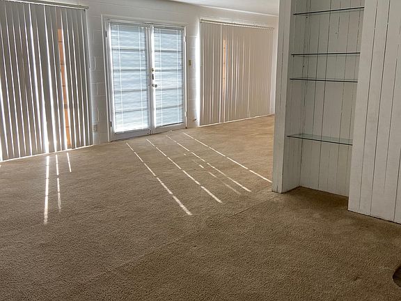 4th image of 1014 Camelia Ave
