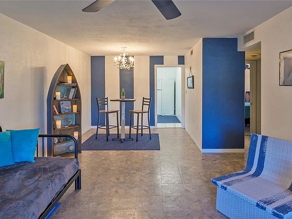 4th image of 1000 49th St N APT 206