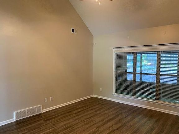 2nd image of 3431 Valley Chase Ln